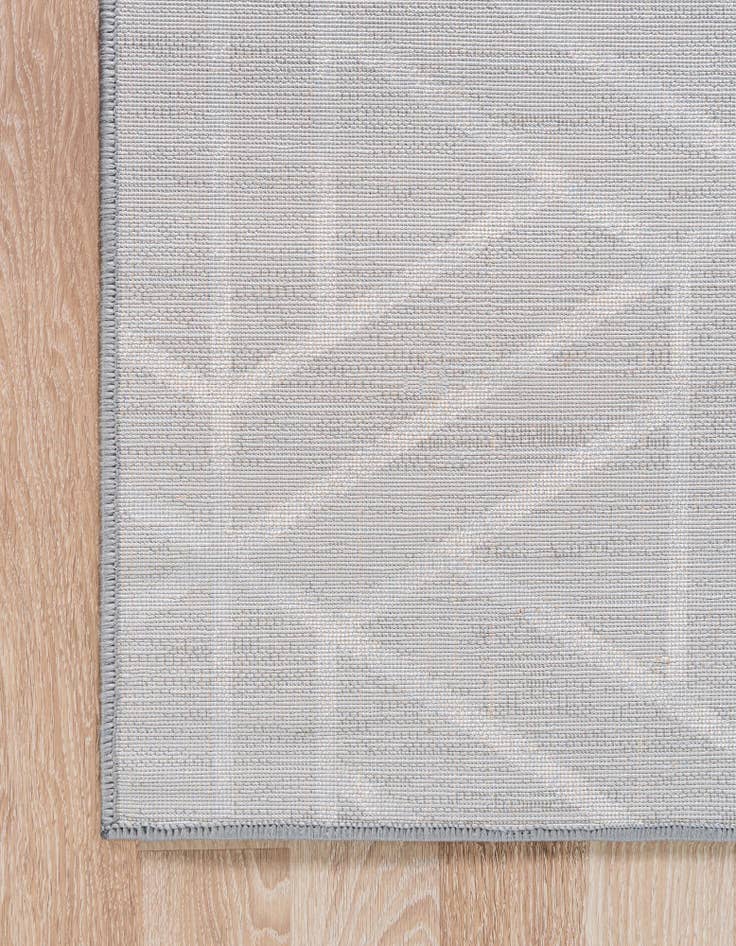 Detail image of 7' x 7' Lattice Trellis Square Rug
