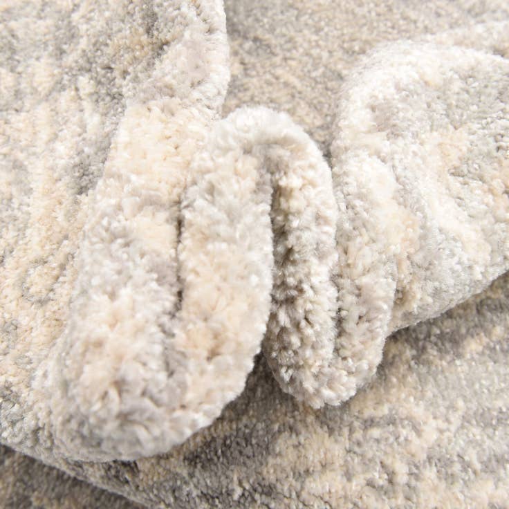 Detail image of 7' 10 x 7' 10 Lola Square Rug