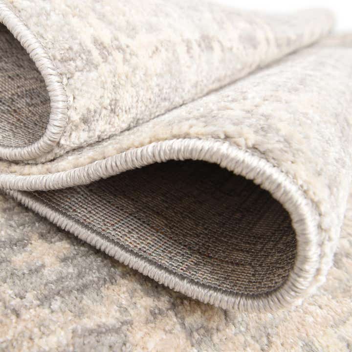 7' 10 x 7' 10 Lola Square Rug