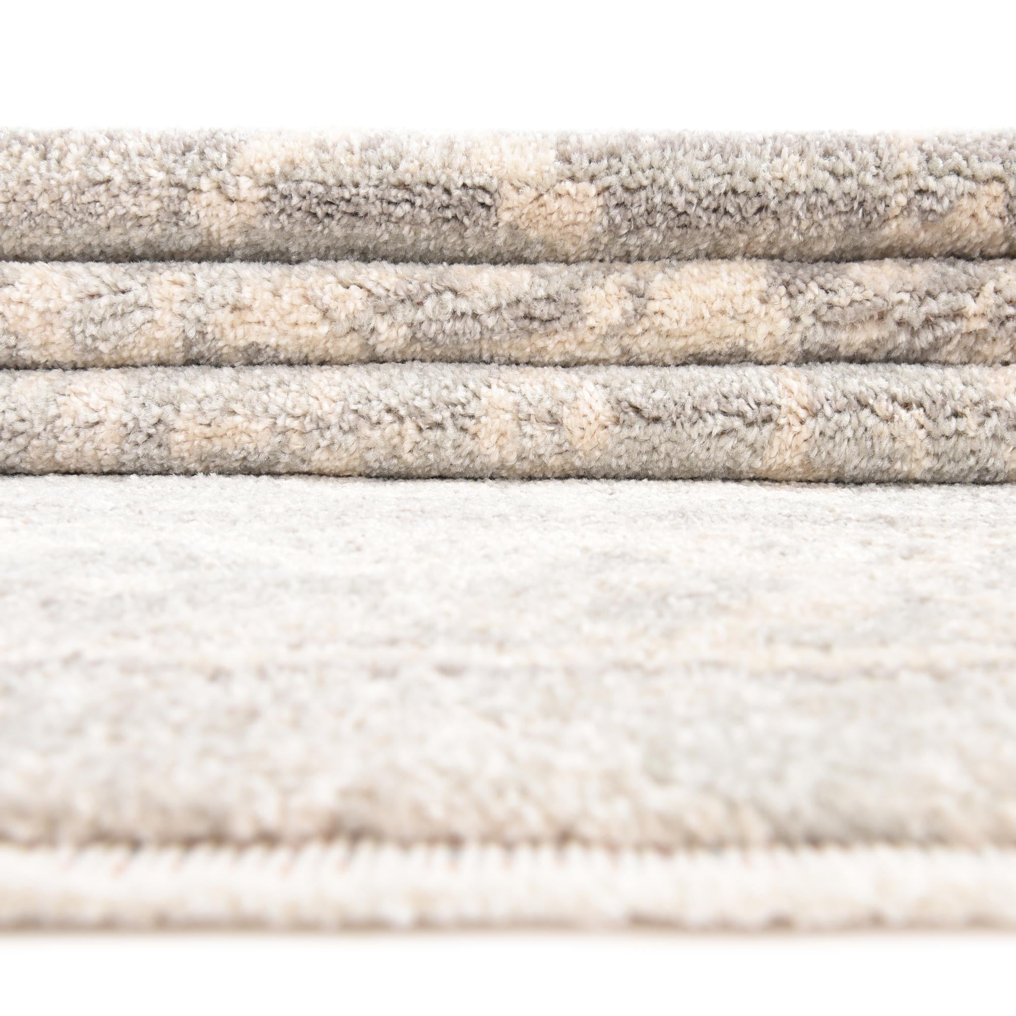 7' 10 x 7' 10 Lola Square Rug