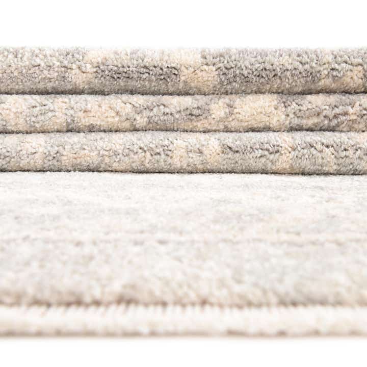 7' 10 x 7' 10 Lola Square Rug