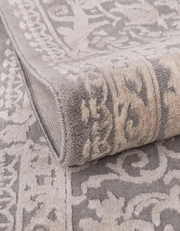 Detail image of 6' 7 x 6' 7 Modern Classical Square Rug