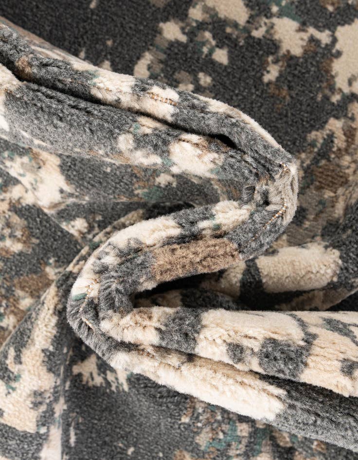 Detail image of 8' x 8' Mojave Square Rug