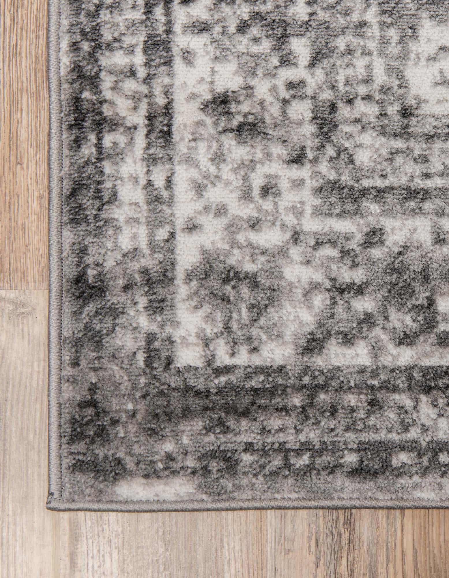 5' 3 x 5' 3 Monte Carlo Square Rug