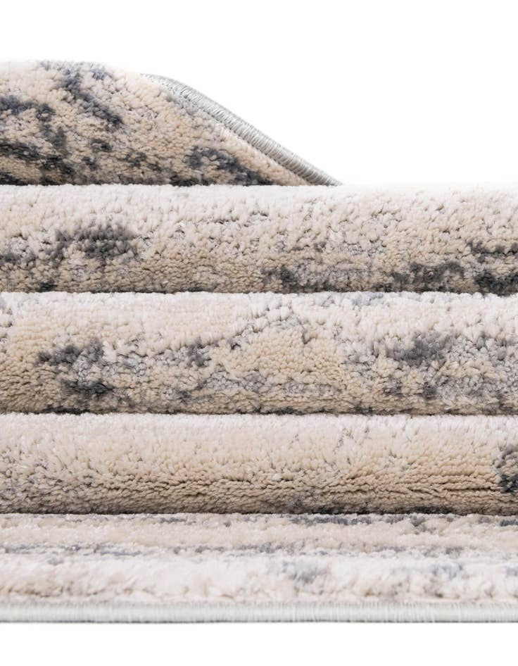 Detail image of 7' x 7' Oasis Square Rug