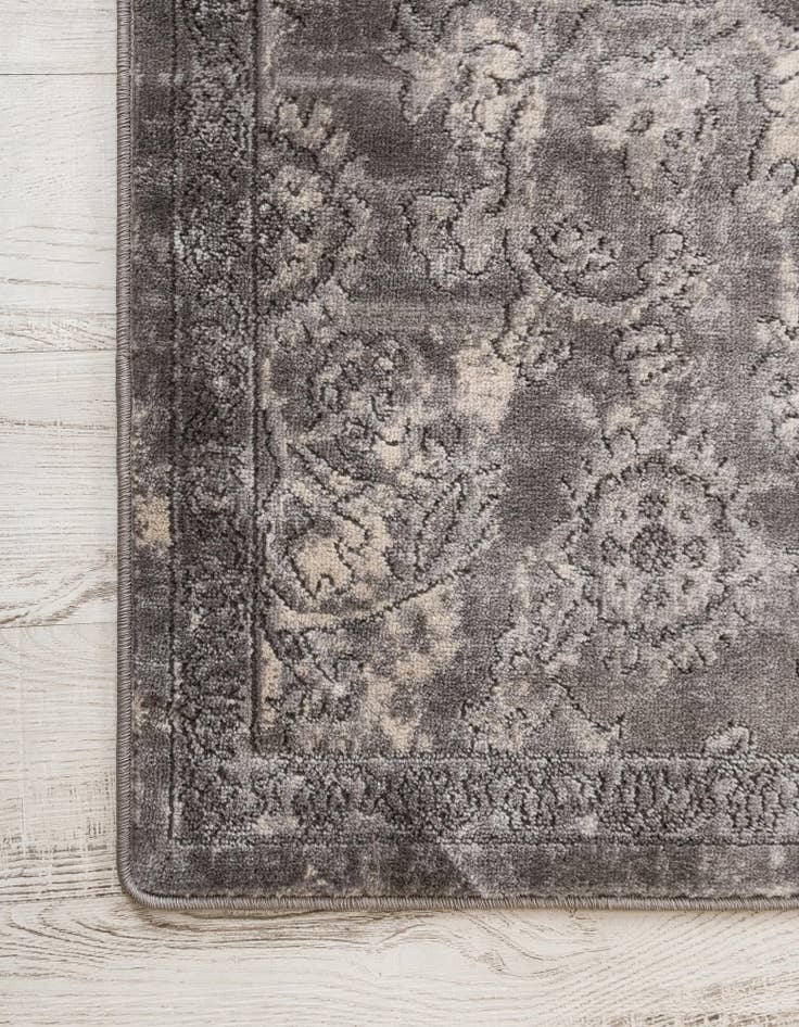 Detail image of 7' 10 x 7' 10 Oregon Square Rug