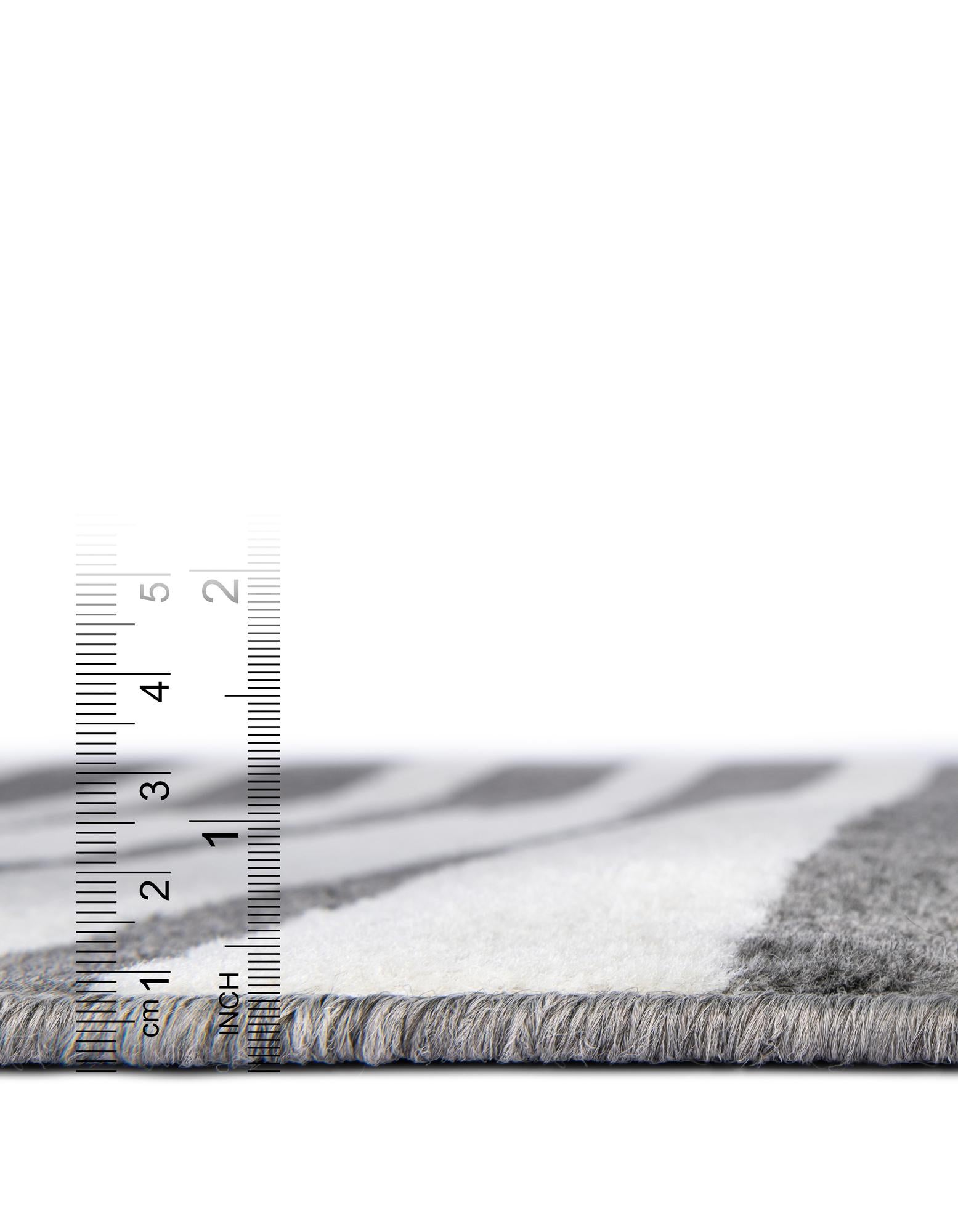 7' 10 x 7' 10 Oslo Square Rug