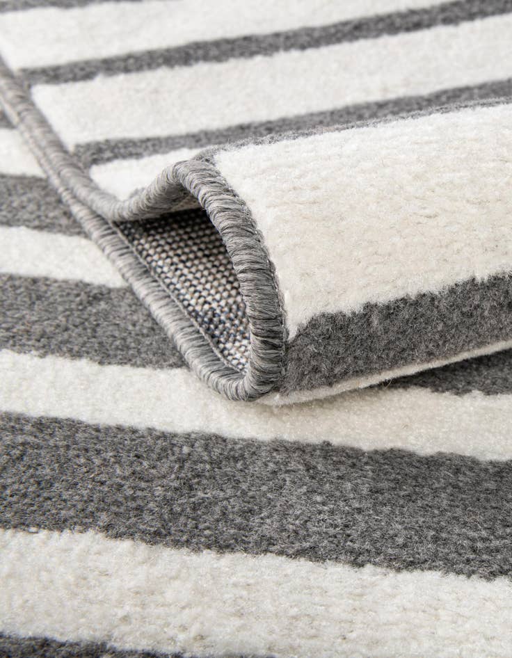 Detail image of 10' x 10' Oslo Square Rug