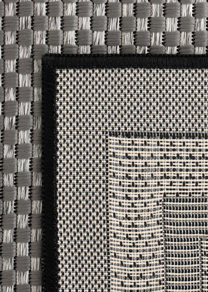 6' x 6' Easy-Clean Border Indoor / Outdoor Square Rug