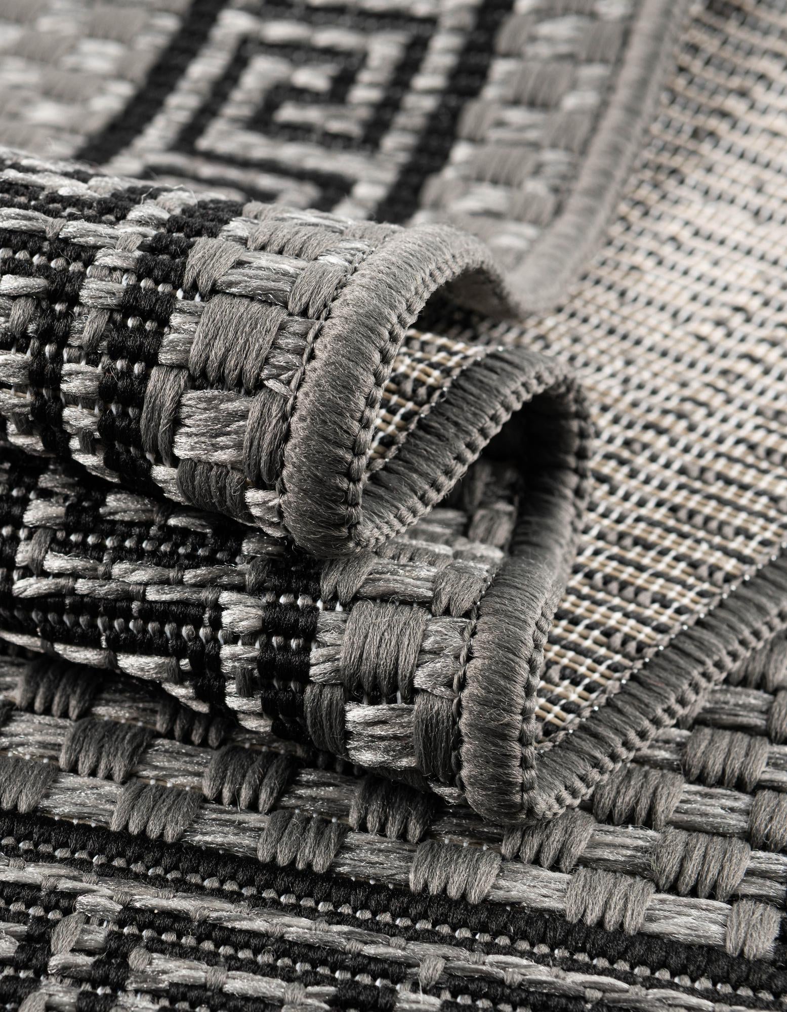 6' x 6' Easy-Clean Border Indoor / Outdoor Square Rug