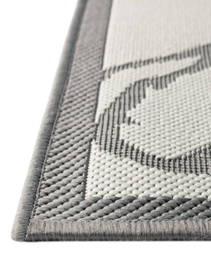 Detail image of 6' x 6' Easy-Clean Botanical Indoor / Outdoor Square Rug