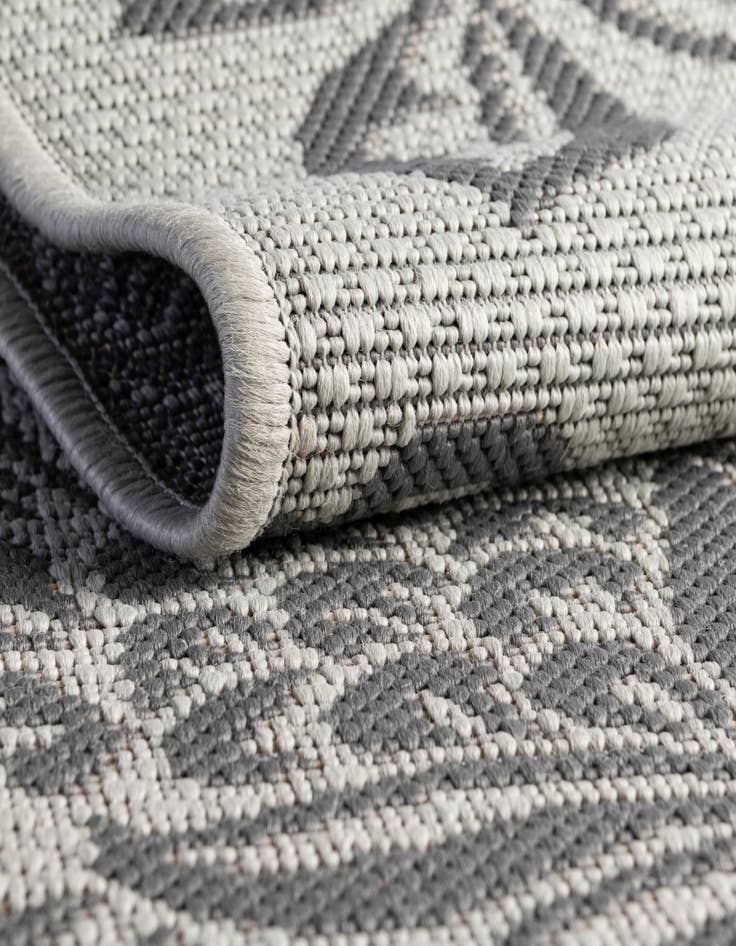 Detail image of 6' x 6' Easy-Clean Botanical Indoor / Outdoor Square Rug