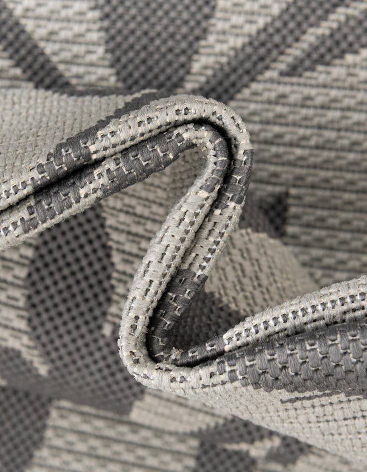 Detail image of 6' x 6'  Washable Botanical Indoor / Outdoor Square Rug