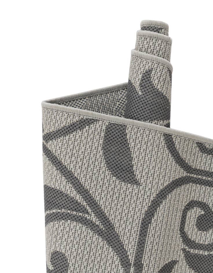 Detail image of 6' x 6'  Washable Botanical Indoor / Outdoor Square Rug