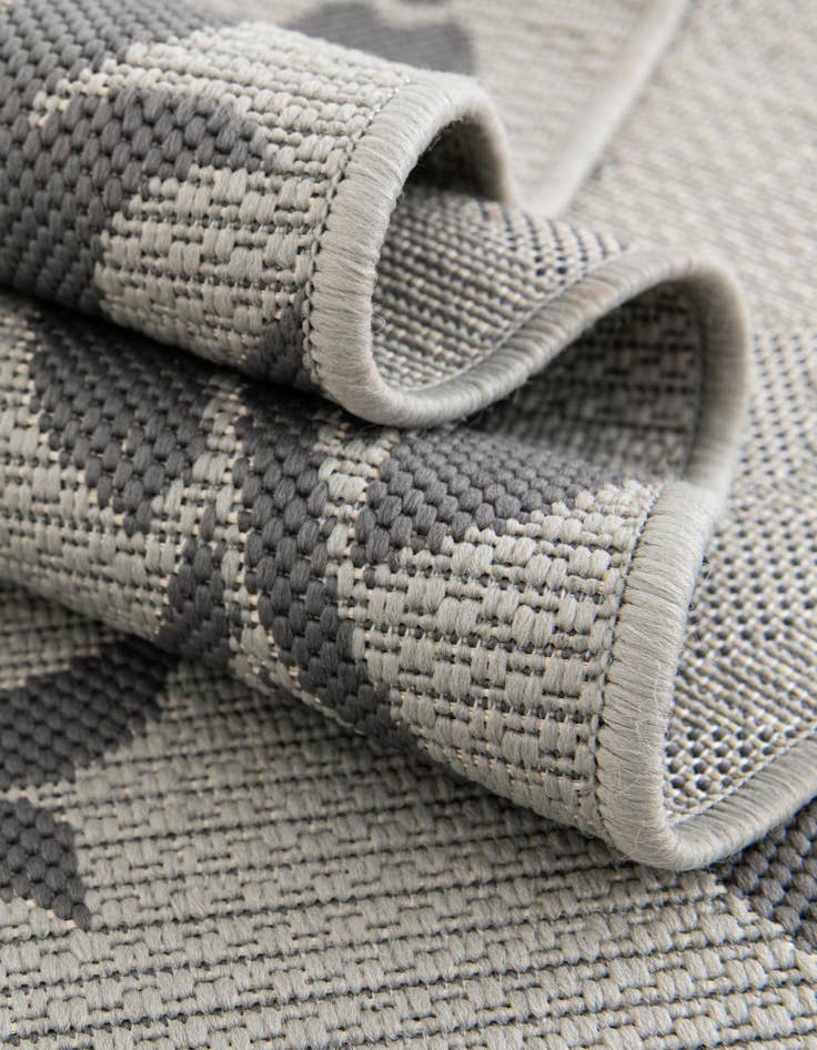 Detail image of 6' x 6'  Washable Botanical Indoor / Outdoor Square Rug