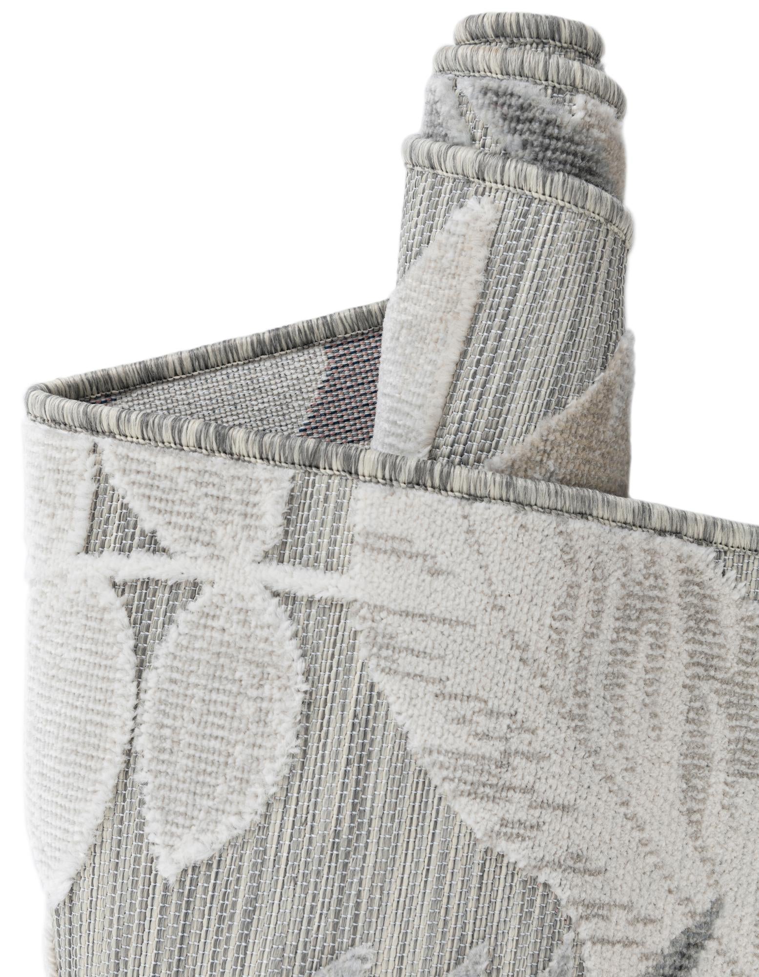 8' 2 x 8' 2 Easy-Clean Botanical Indoor / Outdoor Square Rug