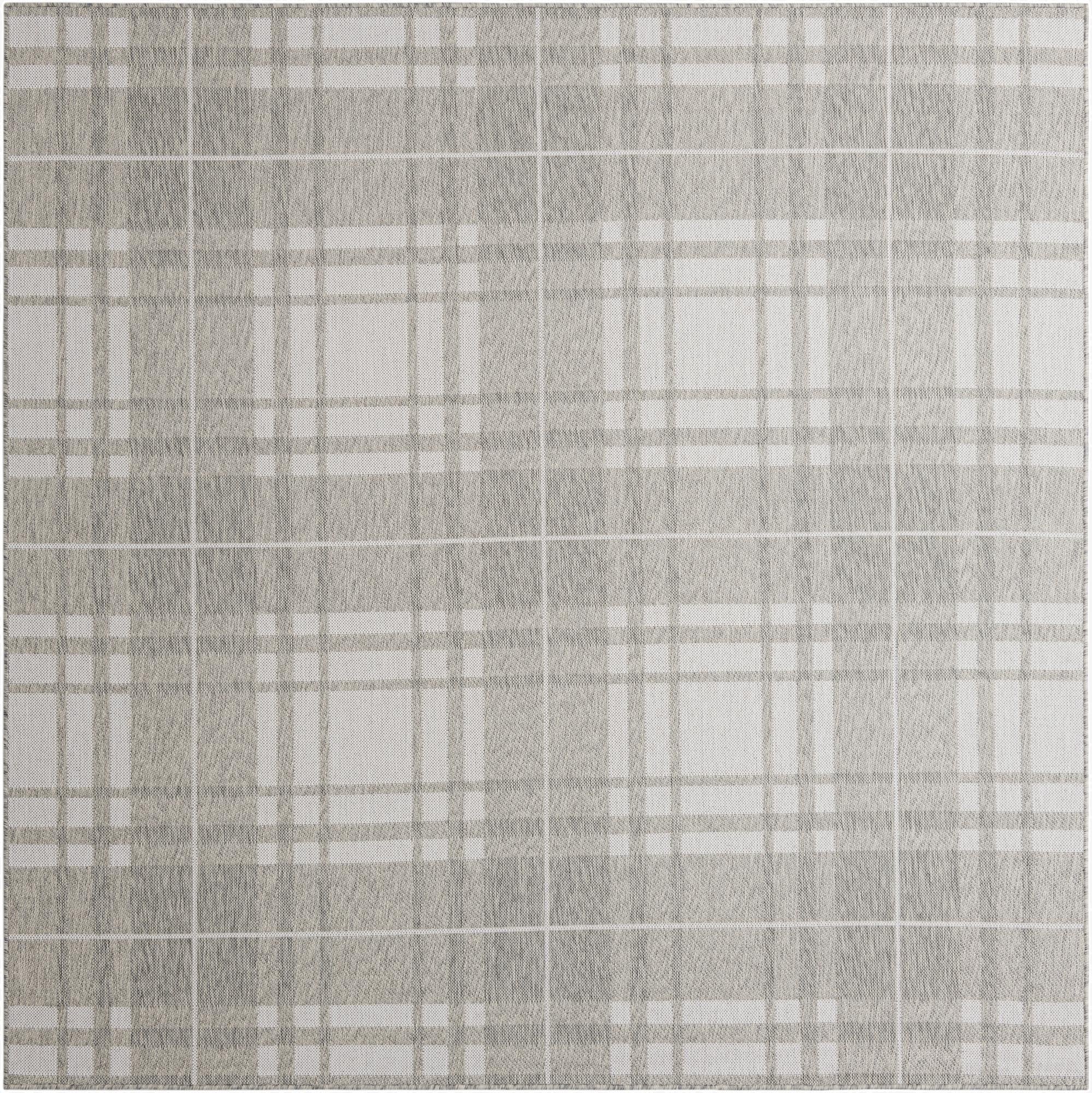 7' 10 x 7' 10  Washable Checkered Indoor / Outdoor Square Rug