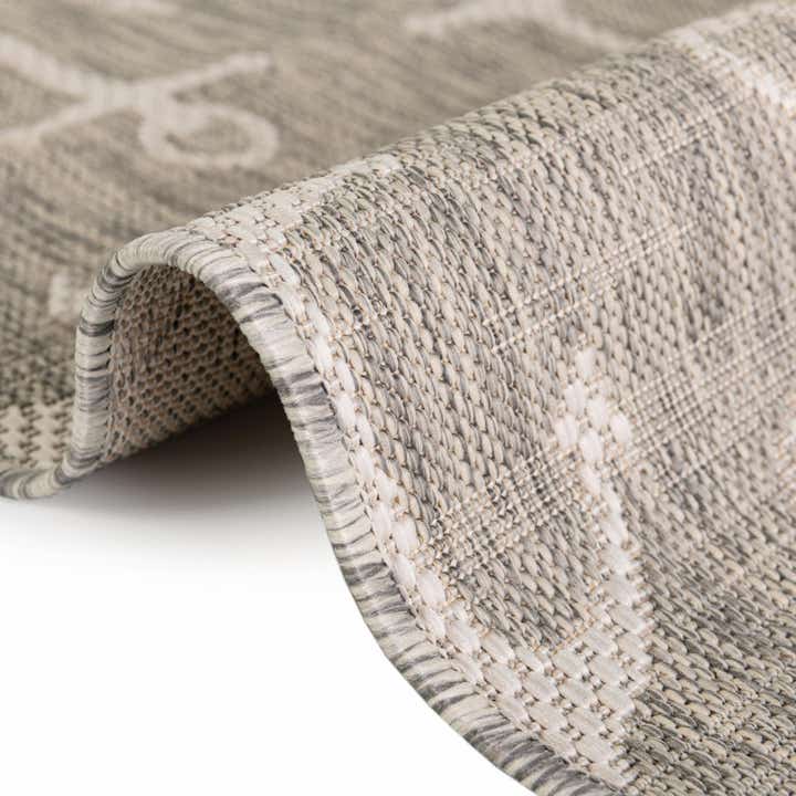 7' 10 x 7' 10 Easy-Clean Coastal Indoor / Outdoor Square Rug