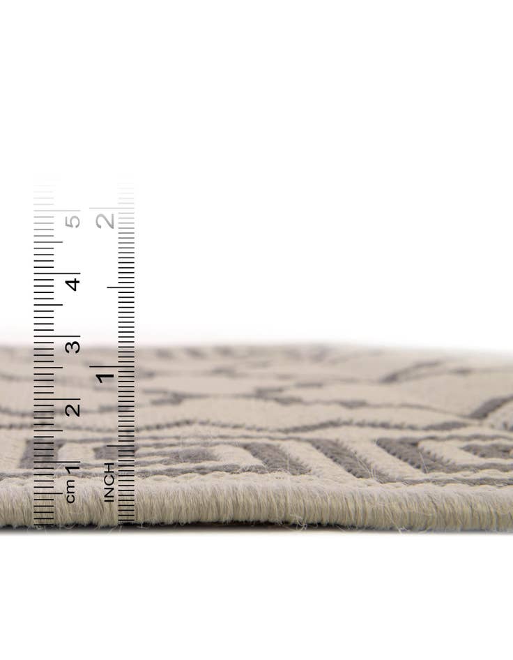 Detail image of 6' x 6' Washable Lattice Indoor / Outdoor Square Rug