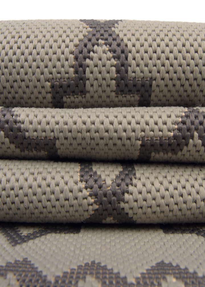 6' x 6' Easy-Clean Lattice Indoor / Outdoor Square Rug