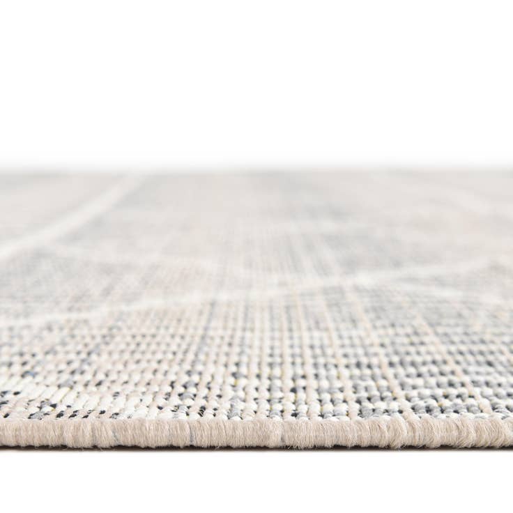 Detail image of 6' x 6' Easy-Clean Lattice Indoor / Outdoor Square Rug