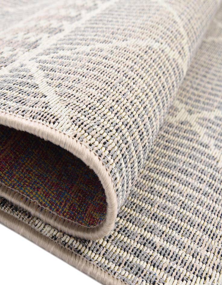 Detail image of 6' x 6' Washable Lattice Indoor / Outdoor Square Rug