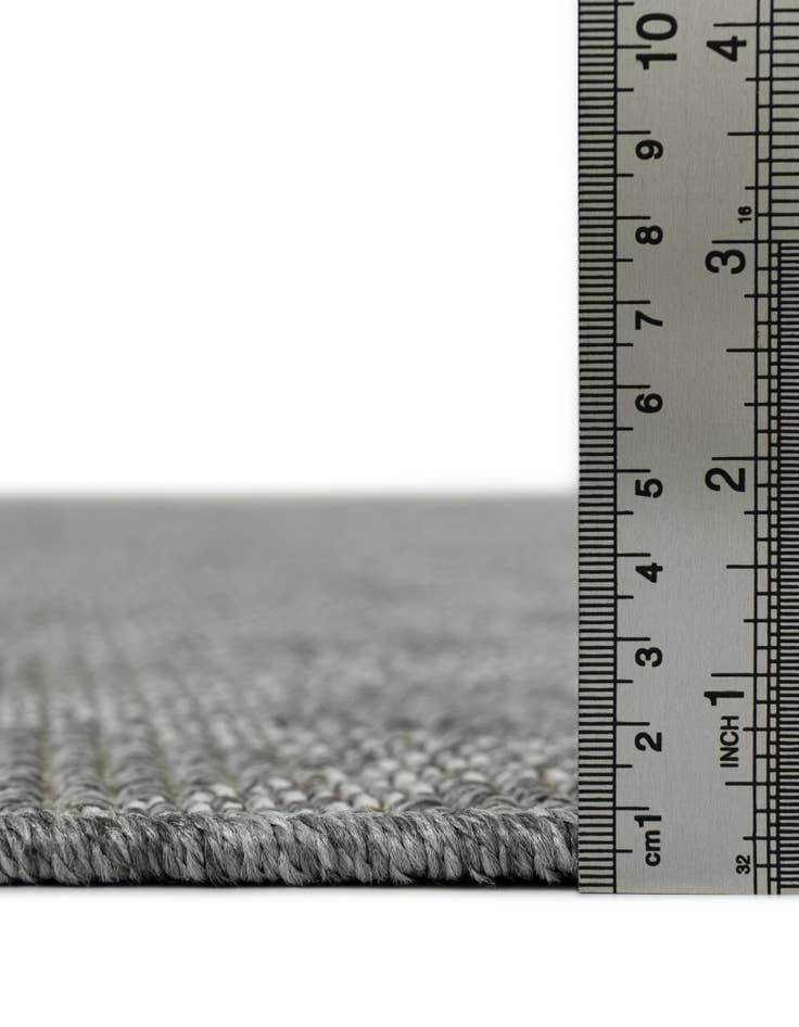 Detail image of 5' 1 x 5' 1 Washable Lattice Indoor / Outdoor Square Rug