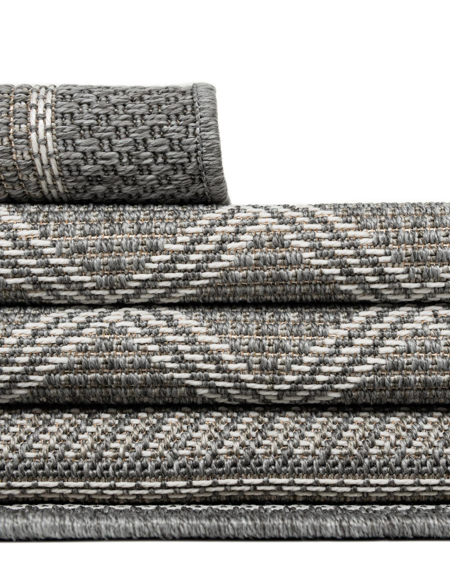 10' x 10' Easy-Clean Lattice Indoor / Outdoor Square Rug