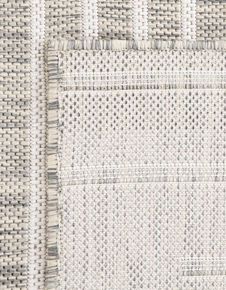 7' 10 x 7' 10 Easy-Clean Modern Indoor / Outdoor Square Rug