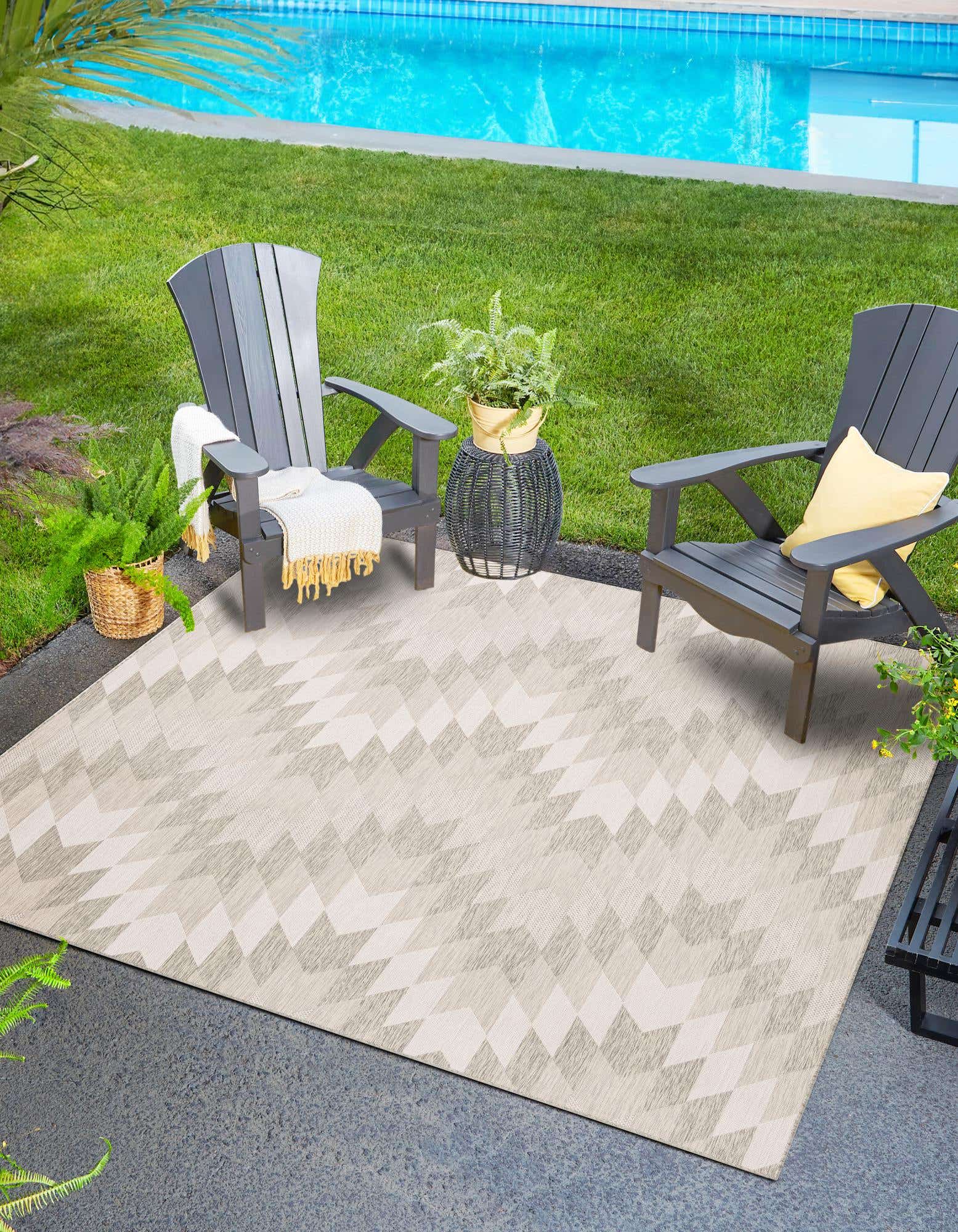 Detail image of 10' x 10' Modern Indoor / Outdoor Square Rug