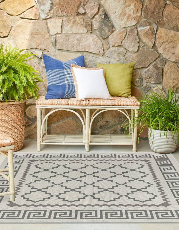 Detail image of 6' x 6' Easy-Clean Trellis Indoor / Outdoor Square Rug