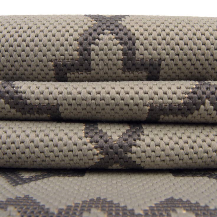 Detail image of 6' x 6' Easy-Clean Trellis Indoor / Outdoor Square Rug