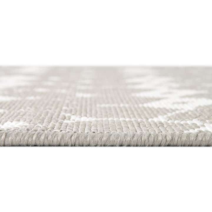 7' 10 x 7' 10 Easy-Clean Trellis Indoor / Outdoor Square Rug