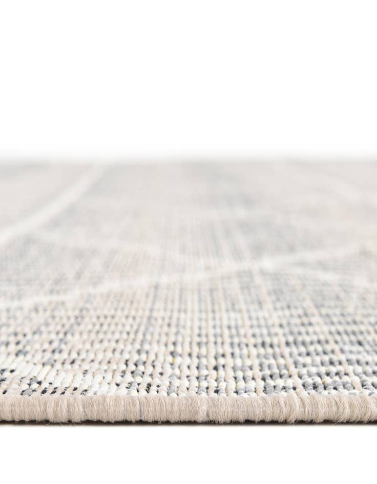 Detail image of 6' x 6' Easy-Clean Trellis Indoor / Outdoor Square Rug