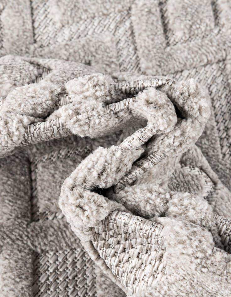 Detail image of 7' 10 x 7' 10 Easy-Clean Trellis Textured Indoor / Outdoor Square Rug