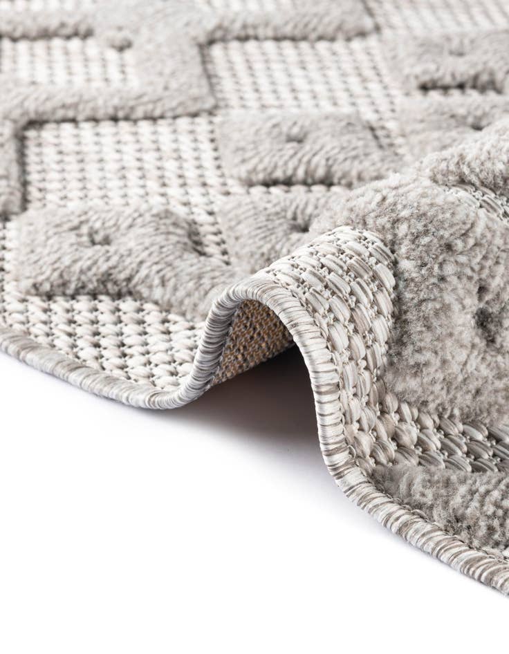 Detail image of 7' 10 x 7' 10 Easy-Clean Trellis Textured Indoor / Outdoor Square Rug