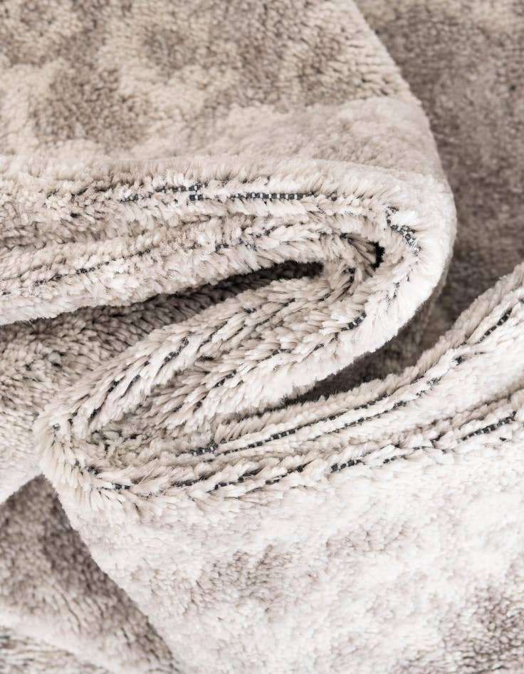 Detail image of 7' 10 x 7' 10 Oxford Square Rug