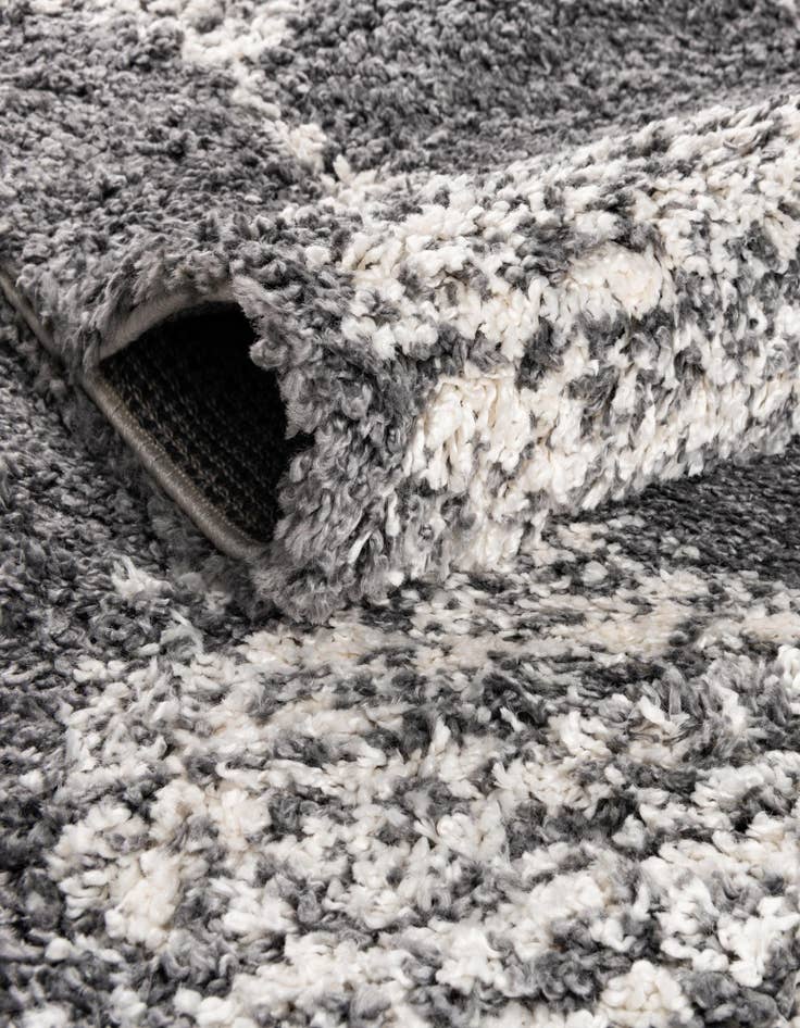 Detail image of 7' 10 x 7' 10 Serenity Shag Square Rug