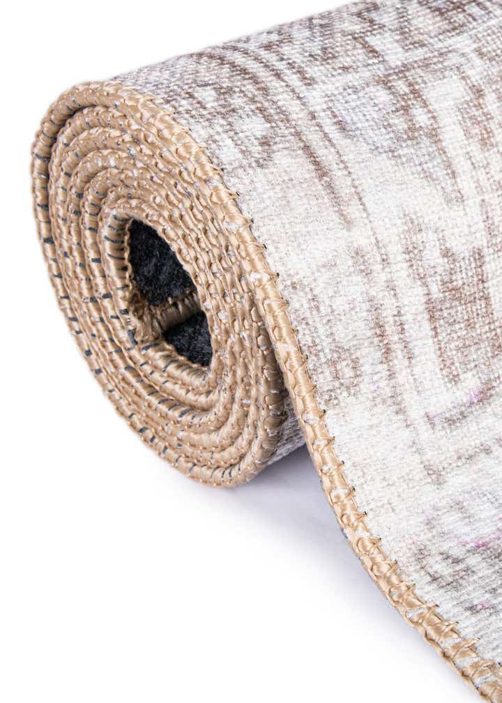 7' 6 x 7' 6 Washable Timeless Square Rug