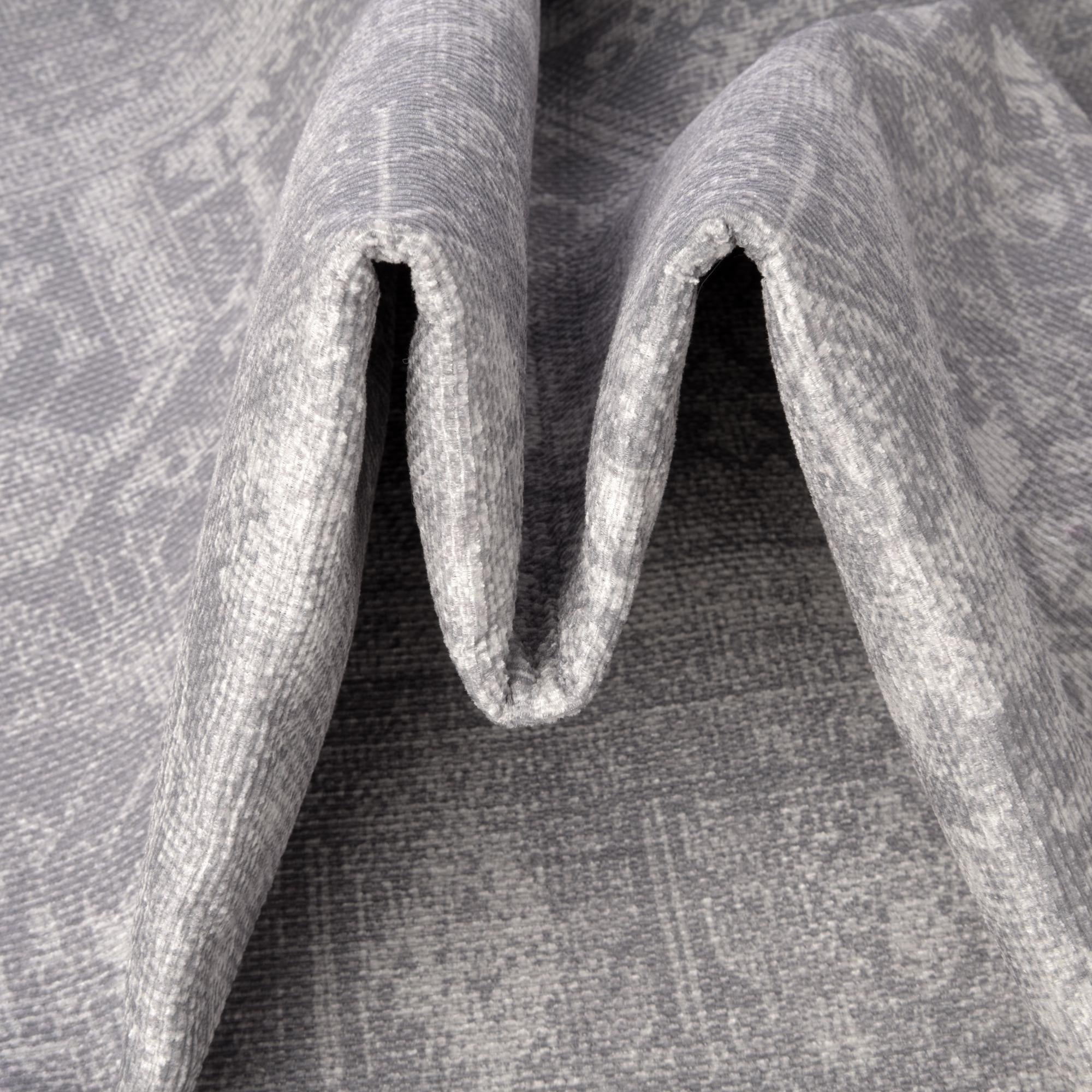 7' 6 x 7' 6 Washable Timeless Square Rug