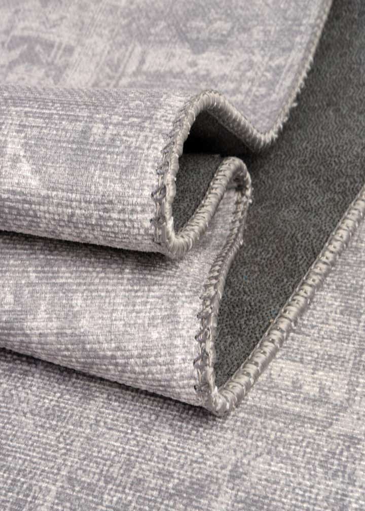 7' 6 x 7' 6 Washable Timeless Square Rug