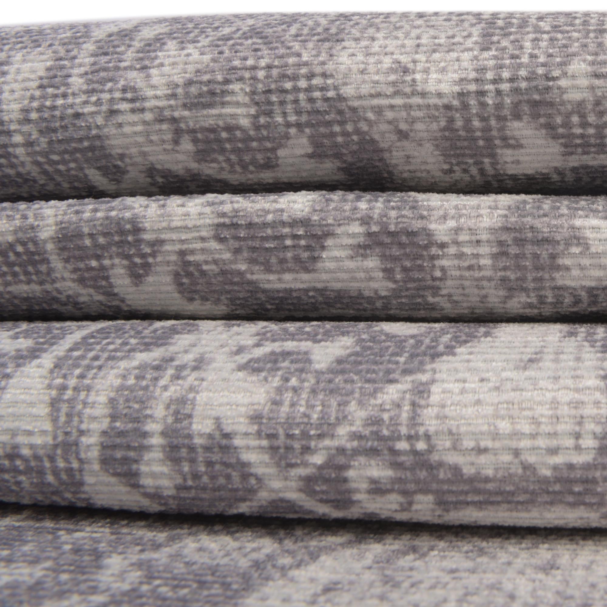7' 6 x 7' 6 Washable Timeless Square Rug