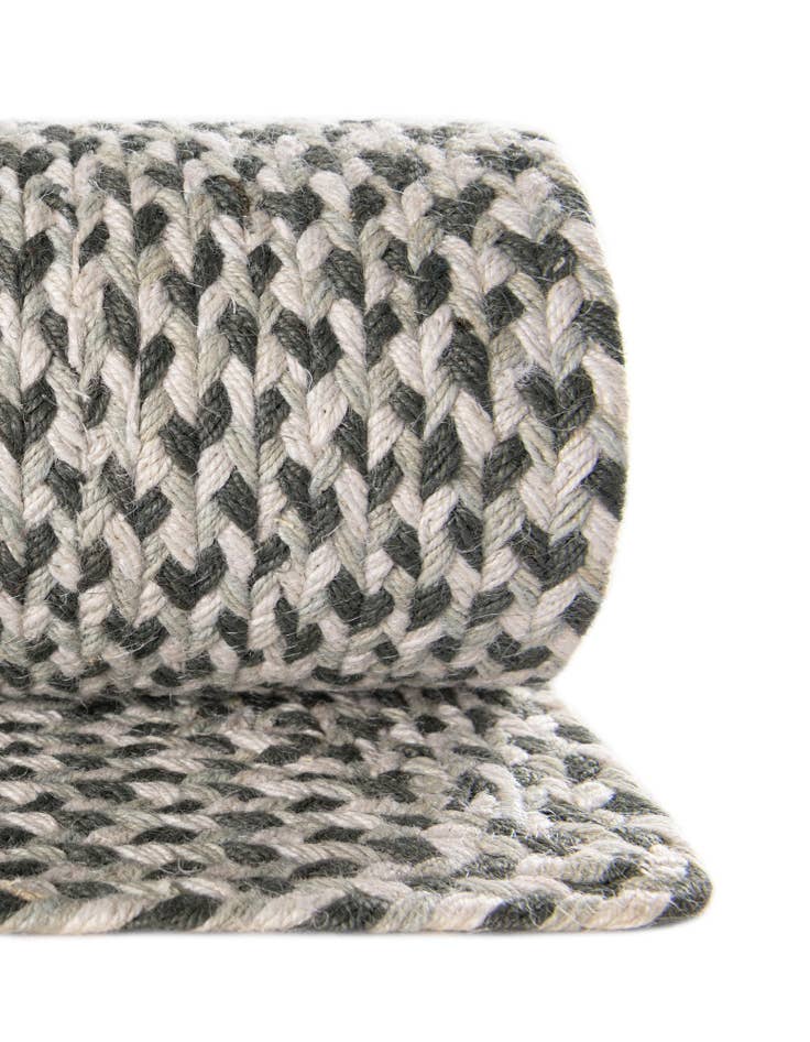 Detail image of 7' 10 x 7' 10  Hand Tweed Braided Jute Square Rug