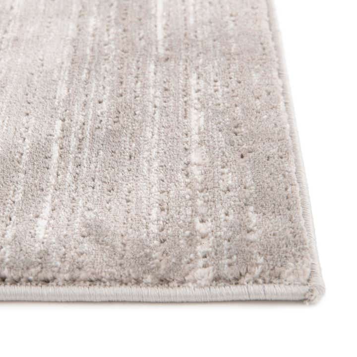 7' 10 x 7' 10 Uptown Madison Avenue Square Rug