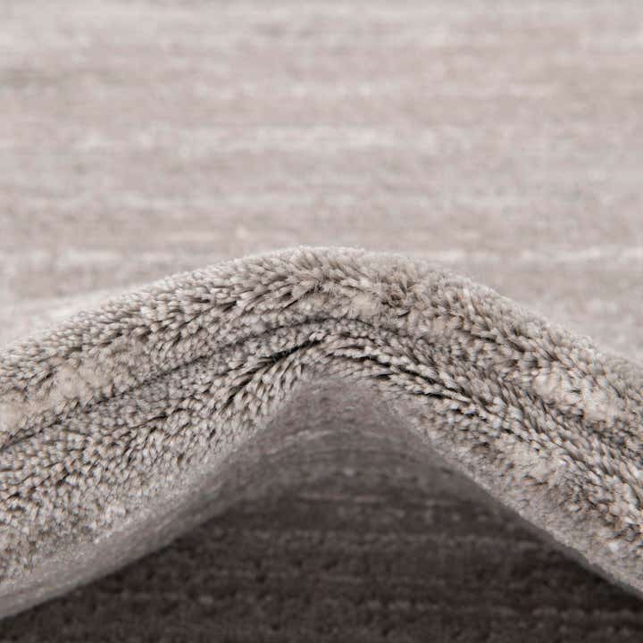 7' 10 x 7' 10 Uptown Madison Avenue Square Rug