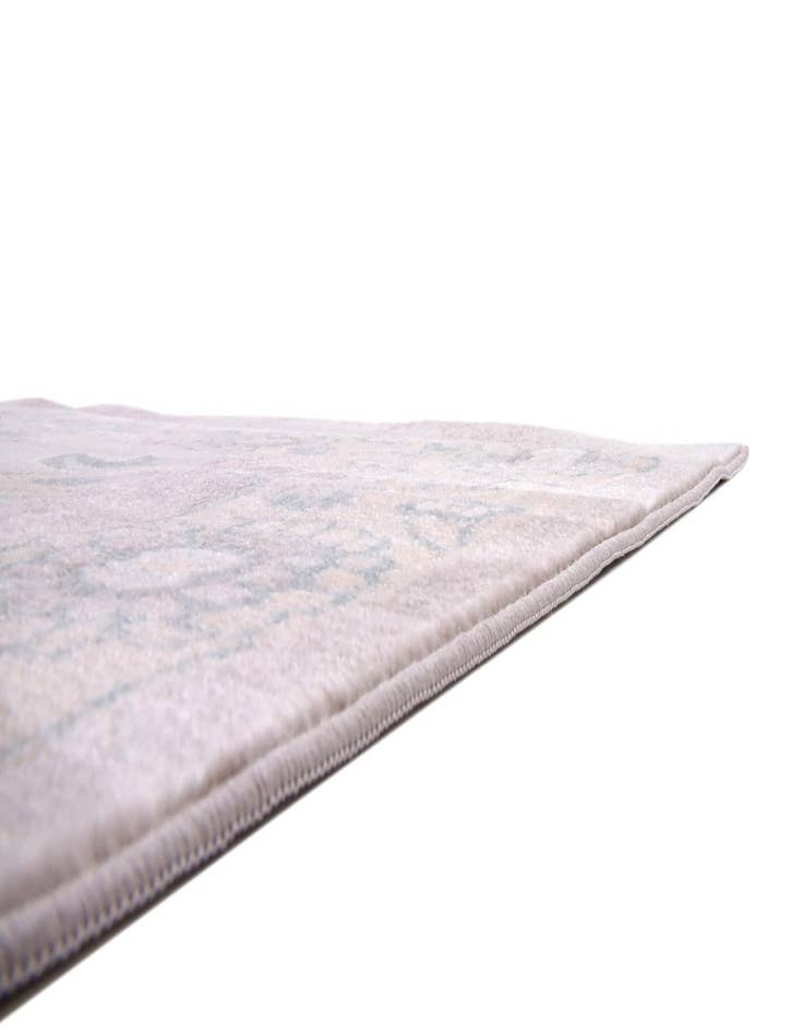 Detail image of 8' x 8' Victoria Square Rug