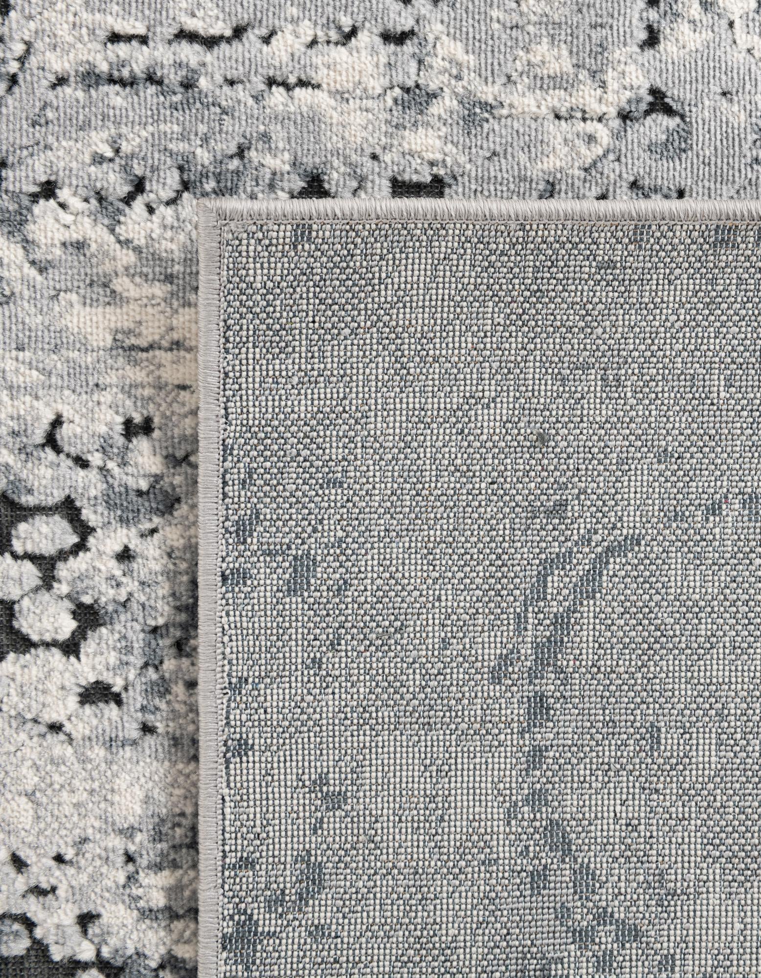 5' 3 x 5' 3 Villa Square Rug
