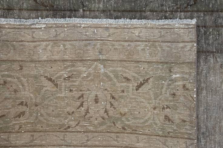 Detail image of 145cm x 150cm Hand Knotted Vintage Royal Persian Wool Square Rug