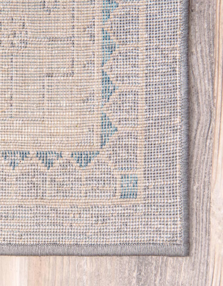 Detail image of 5' x 5' Viola Square Rug