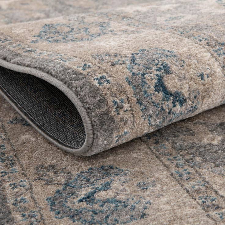 Detail image of 4' x 4' Viola Square Rug